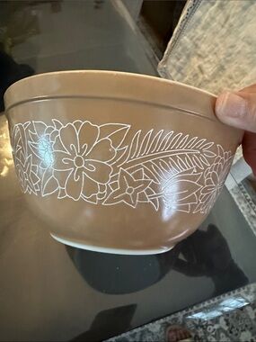 PYREX Woodland pattern bowl